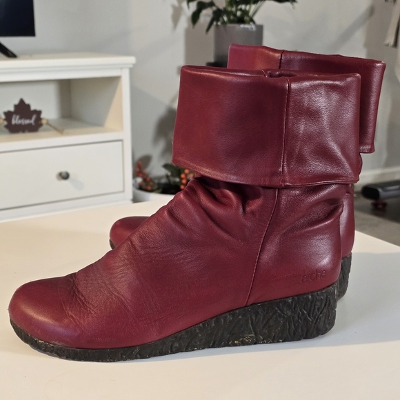 Arche Shoes - Arche Size 39 Women's Red Leather Ankle Boots